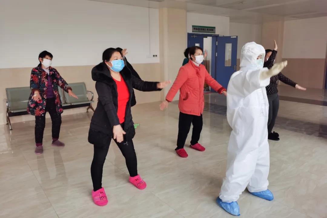 最美舞蹈！護(hù)士與患者在病房跳起“健身操”