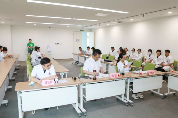 助推學(xué)科高質(zhì)量發(fā)展！我院舉行2021年院級(jí)課題中期答辯會(huì)
